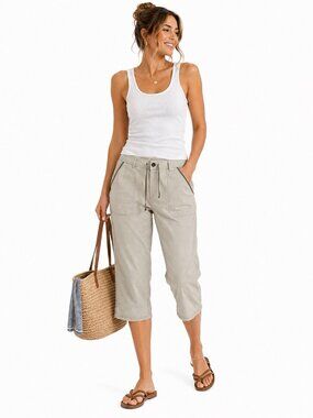 Merrell Khaki Capri Pants Size 10 Outdoor Hiking Travel Cropped Pants